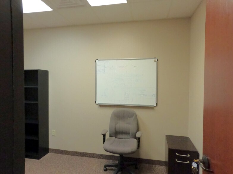 More Photos Of 6570 Naaman Forest Blvd, Garland Medical For Sale