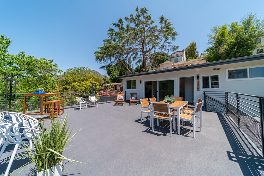 More Photos Of 3305-3309 Primera Ave, Los Angeles Apartments For Sale