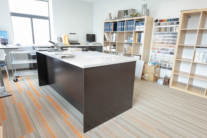 More Photos Of 277 Alexander St, Rochester Office Residential For Lease