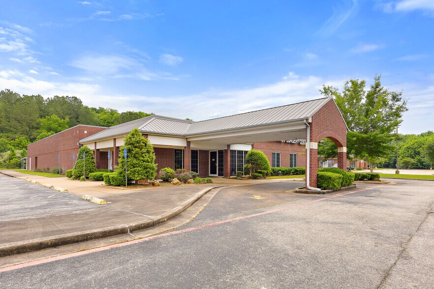 Primary Photo Of 3610 N University Dr, Nacogdoches Healthcare For Sale