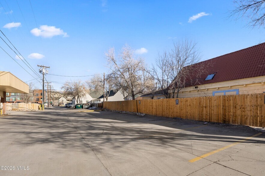 More Photos Of 215 Capitol Street, Eagle Land For Sale