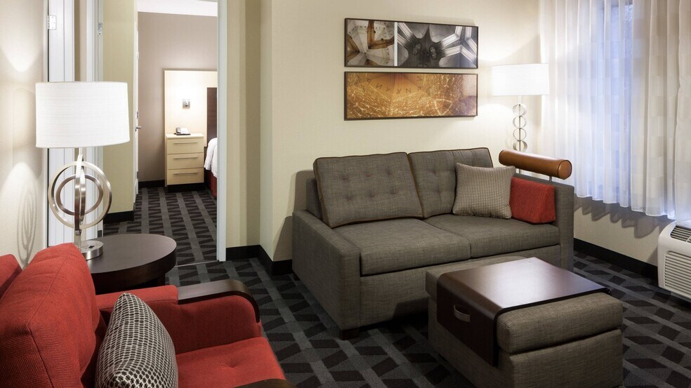 More Photos Of 12 Crossings Ct, Little Rock Hotel For Sale