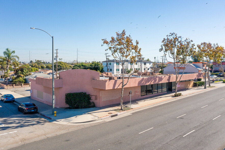 Primary Photo Of 17000 Hawthorne Blvd, Lawndale Restaurant For Sale