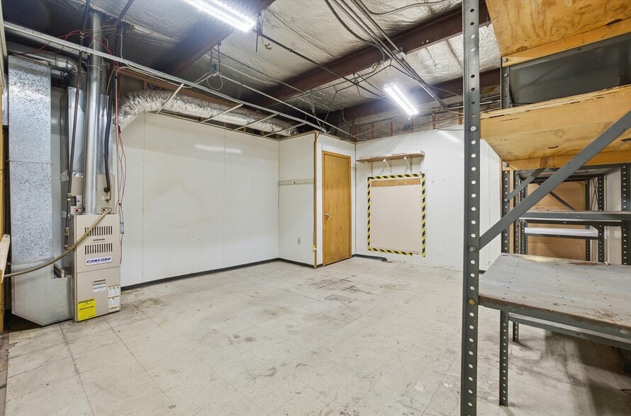 More Photos Of 20620 Burl Ct, Joliet Warehouse For Sale