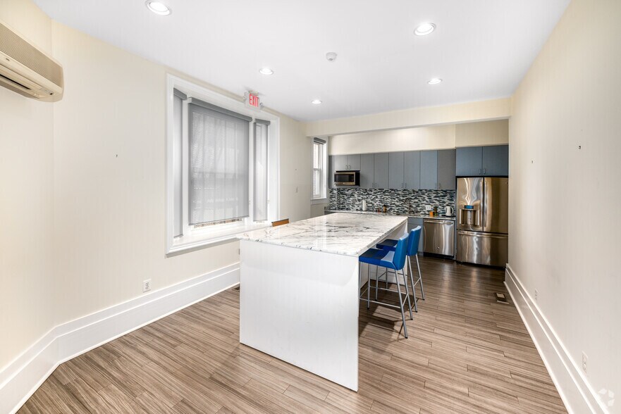 More Photos Of 1230 17th St NW, Washington Office Residential For Sale