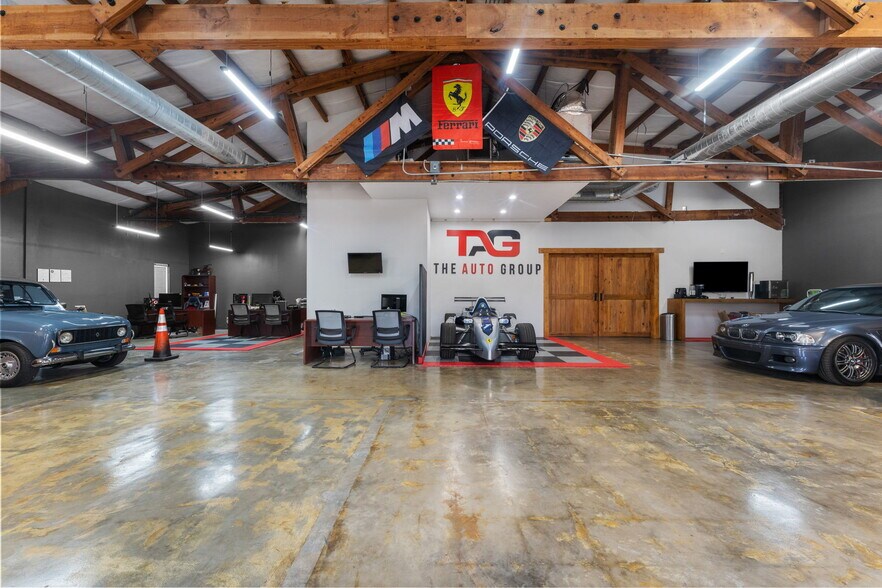 More Photos Of 109 N Falkenburg Rd, Tampa Manufacturing For Sale