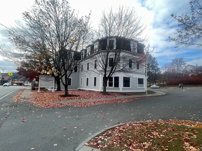 More Photos Of 106 Hanover St, Lebanon Office For Lease