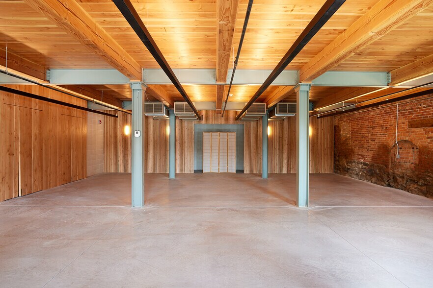 More Photos Of 111 Water St, Catskill Loft Creative Space For Lease
