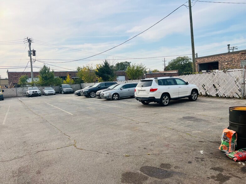 More Photos Of 1212 Mitchell Blvd, Schaumburg Industrial For Sale