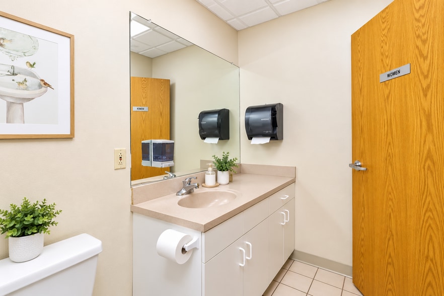 More Photos Of 21 Mainline Dr, Westfield Warehouse For Sale