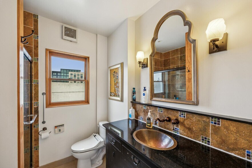 More Photos Of 356-360 24th St, Oakland Flex For Sale