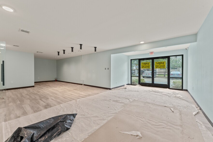 More Photos Of 2726 Continental Dr, Baton Rouge Medical For Lease