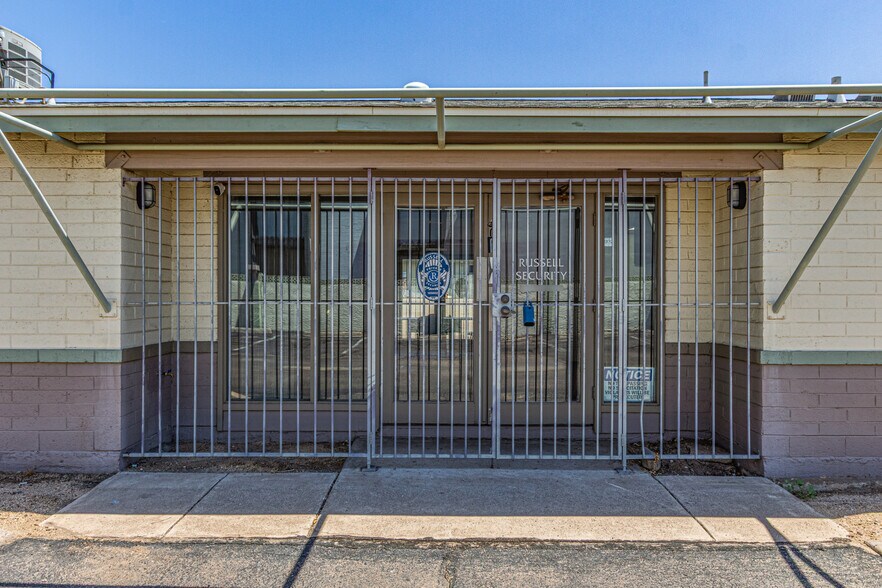 More Photos Of 8545 N Black Canyon Hwy, Phoenix Medical For Sale