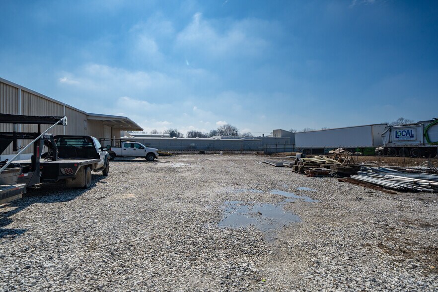 More Photos Of 1620 W 7th St, Owensboro Warehouse For Lease