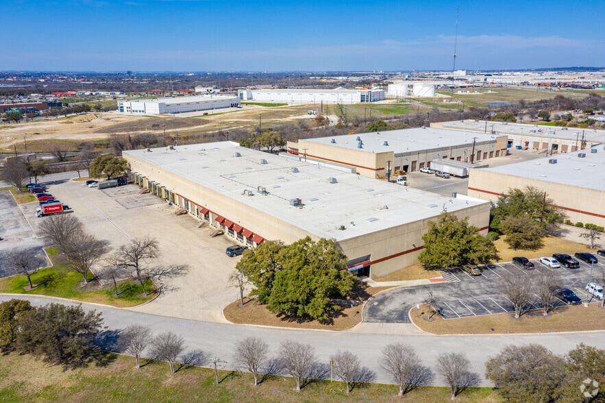 More Photos Of 3005-3031 Interstate Dr, San Antonio Unknown For Lease