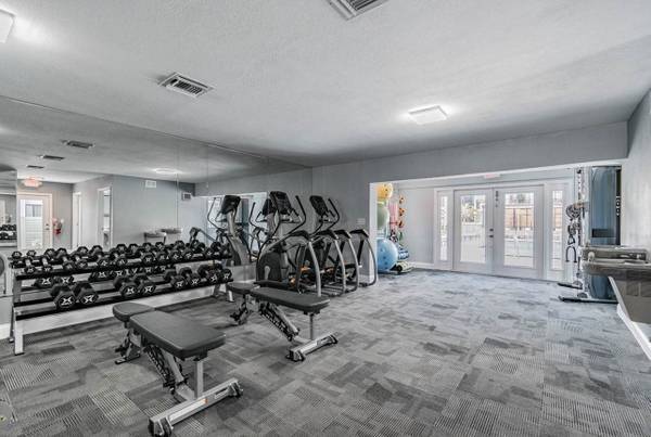 More Photos Of 115 S Lois Ave, Tampa Multifamily For Sale