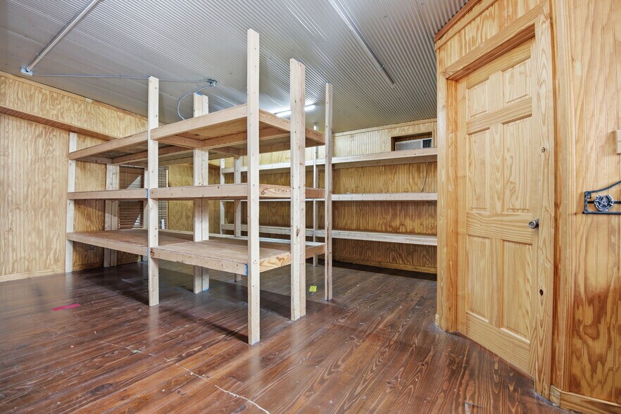 More Photos Of 5450 Highway 90 W, Mobile General Retail For Sale