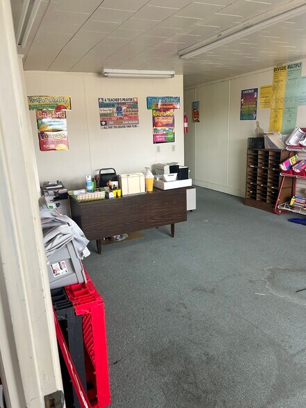 More Photos Of 205 E 16th St, Alma Office For Sale