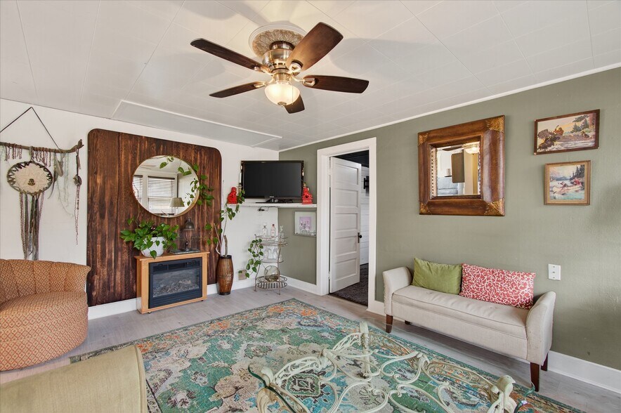 More Photos Of 8 Fairgrounds Rd, Skamokawa Restaurant For Sale