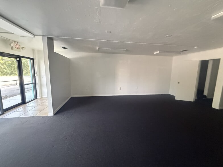 More Photos Of 2312 Apalachee Pky, Tallahassee Unknown For Lease