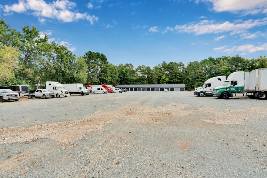 More Photos Of 2515 Walkup Ave, Monroe Industrial For Sale