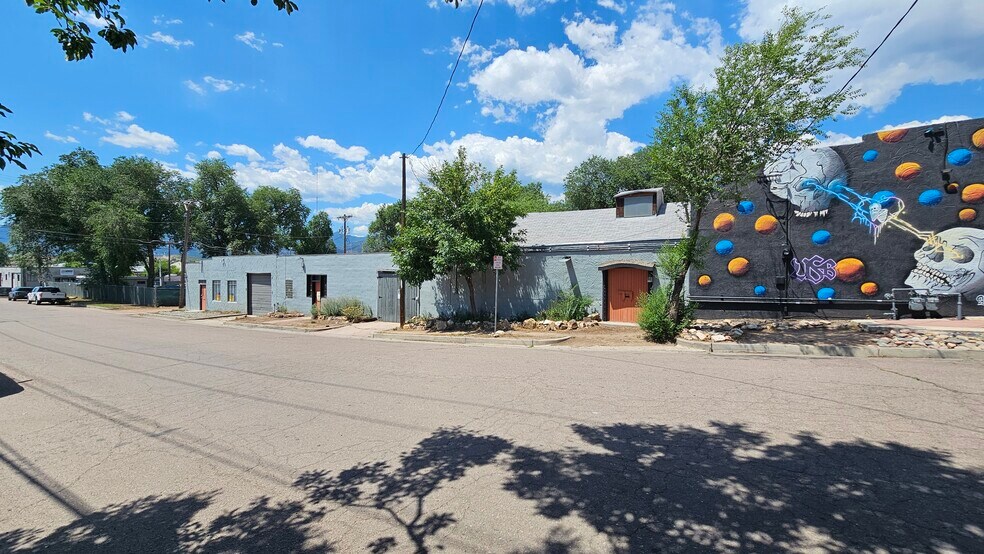 More Photos Of 603-605 W Colorado Ave, Colorado Springs General Retail For Sale