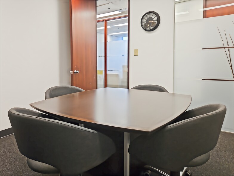 More Photos Of 701 W Georgia St, Vancouver Coworking Space