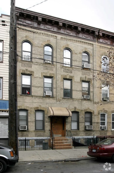 Primary Photo Of 679 Onderdonk Ave, Flushing Apartments For Sale