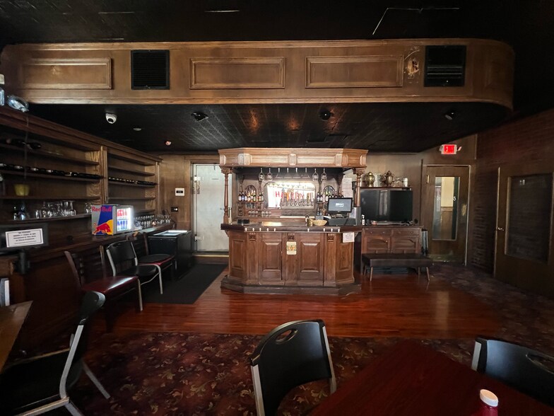 More Photos Of 821 W Broadway St, Muskogee Restaurant For Sale