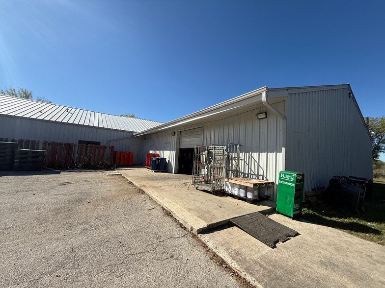 More Photos Of 1910 S Interstate 35, San Marcos Manufacturing For Sale