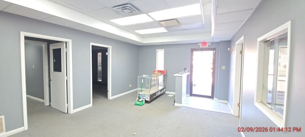 More Photos Of 1677 Forest Pky, Lake City Flex For Lease