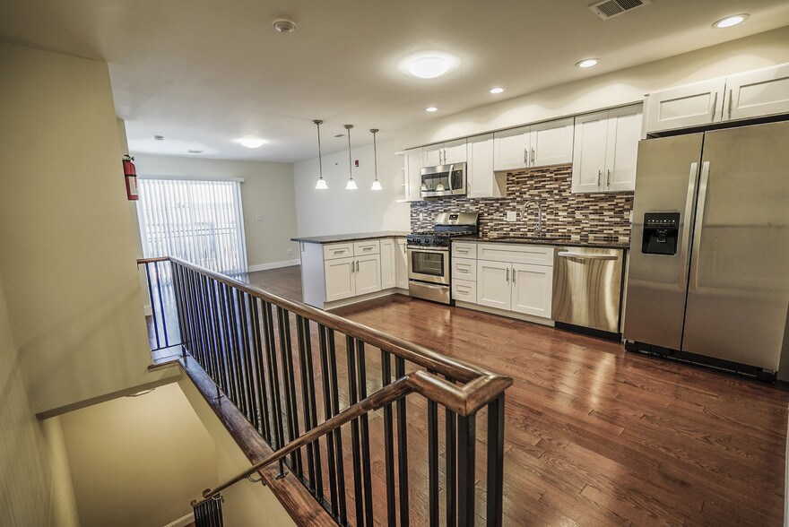 More Photos Of 1802 E Huntingdon St, Philadelphia Apartments For Sale