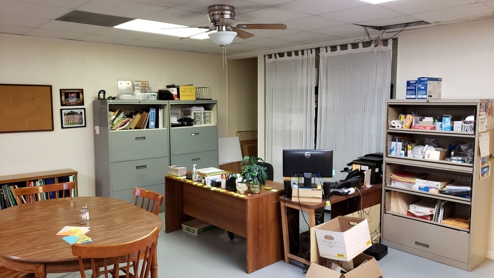 More Photos Of 21511 State Highway 71 W, Spicewood Light Manufacturing For Sale