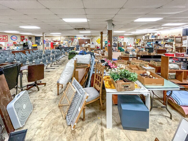 More Photos Of 102 Nash st, Spring Hope General Retail For Sale