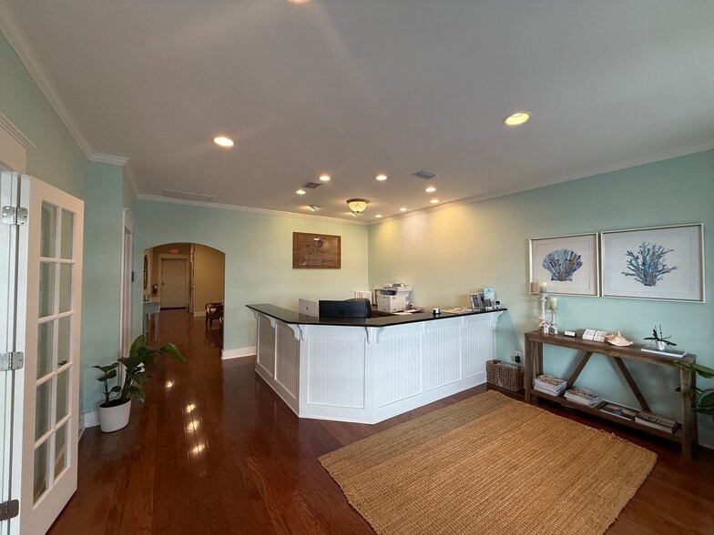 More Photos Of 100-126 Island Professional Park, Saint Simons Island Office For Sale