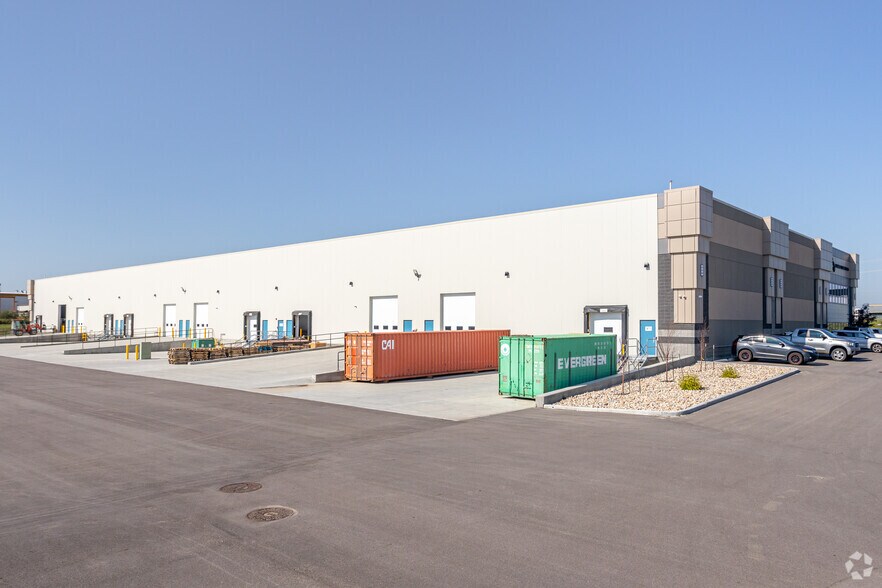 More Photos Of 2305 9 St, Nisku Distribution For Lease