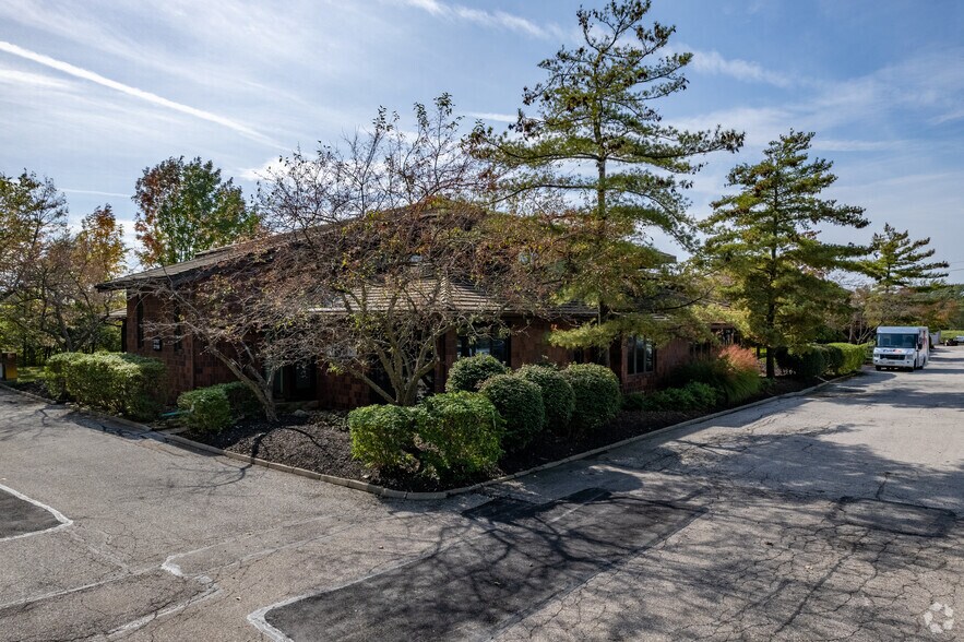 More Photos Of 3781-3799 Green Rd, Beachwood Office For Lease