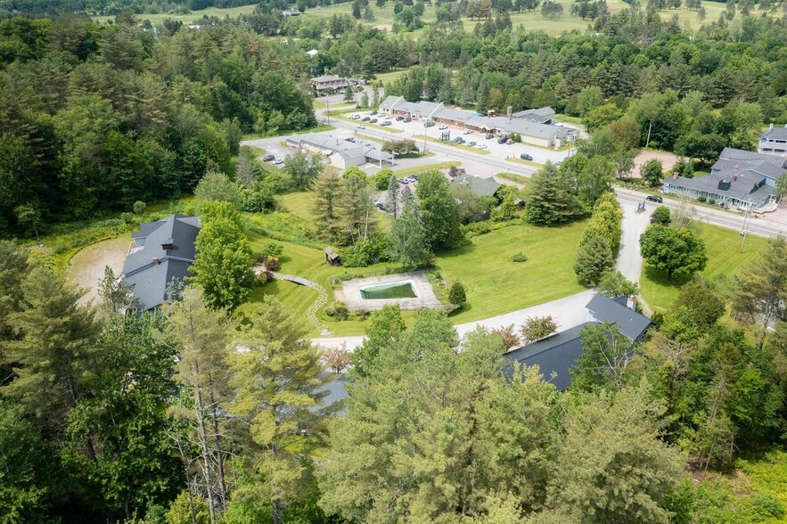 More Photos Of 1007 Mountain Rd, Stowe Hotel For Sale