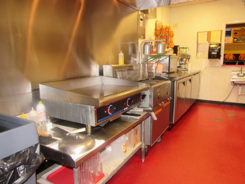 More Photos Of 1103 S Central Ave, Laurel Bowling Alley For Sale