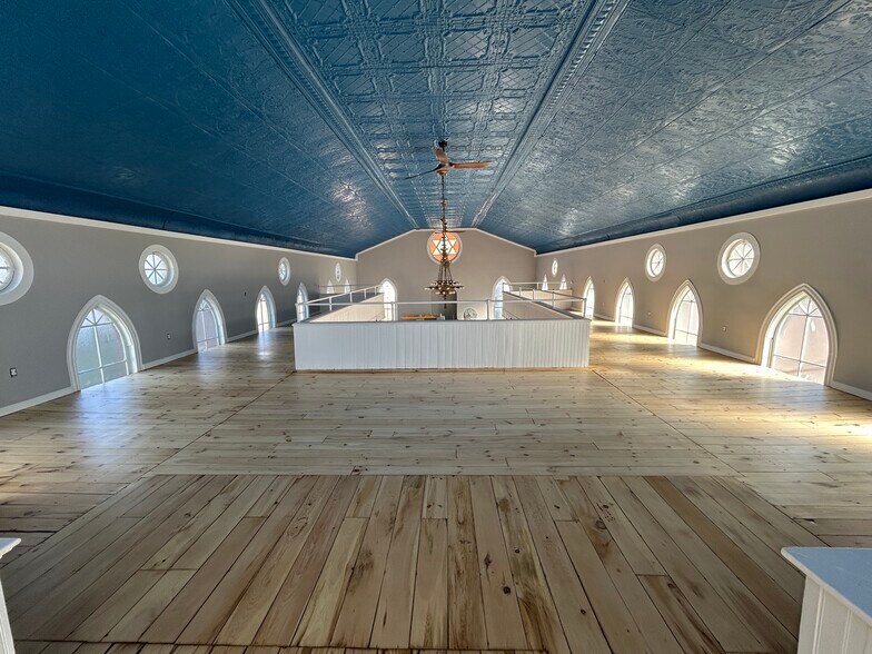 More Photos Of 168 Archibald St, Burlington Storefront Retail Office For Lease