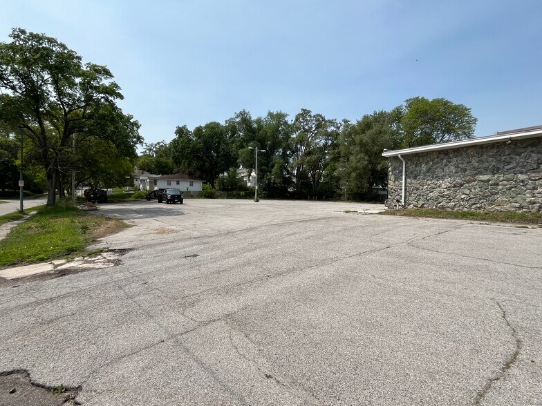 More Photos Of 6553 Ames Ave, Omaha Restaurant For Sale