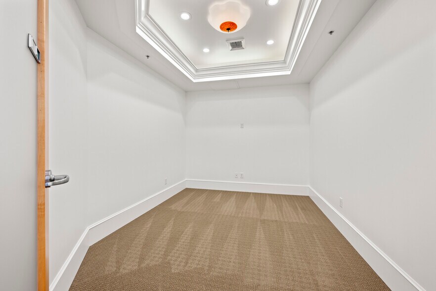 More Photos Of 1382 Blue Oaks Blvd, Roseville Office For Sale