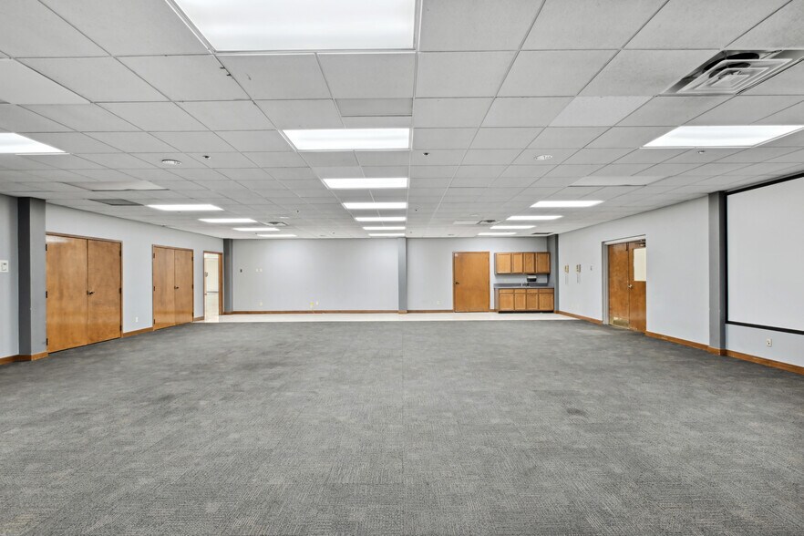 More Photos Of 1220 Palmour Dr, Gainesville Distribution For Sale