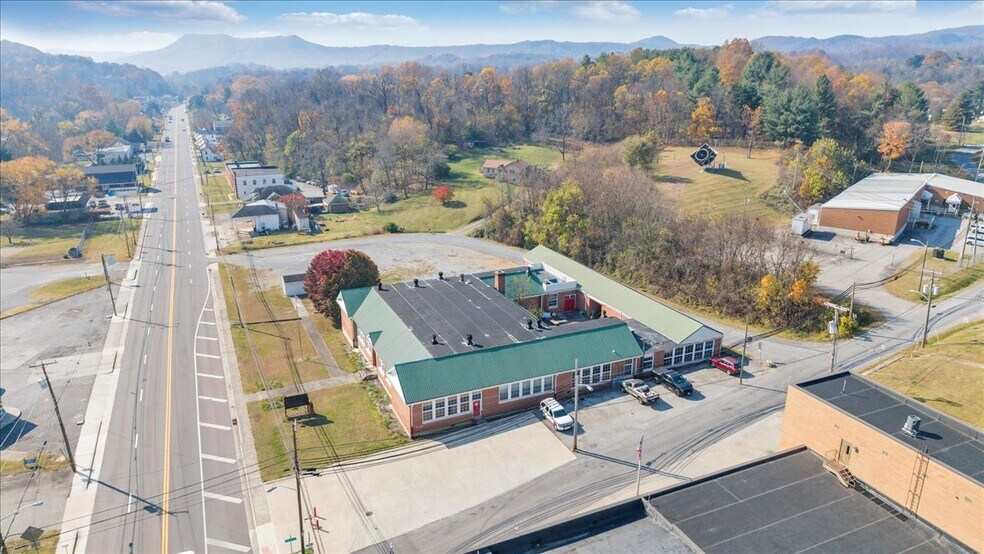 More Photos Of 5383 Lee Hwy, Troutville Freestanding For Sale