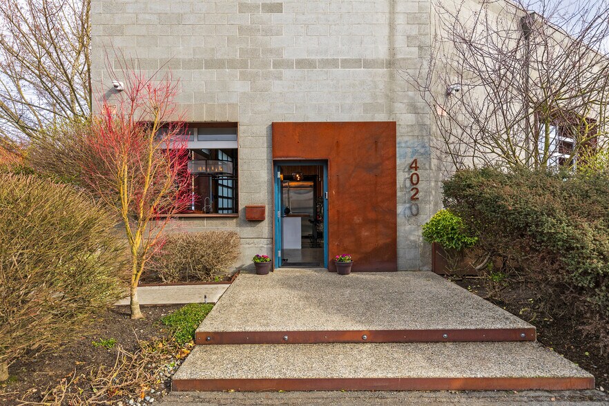 More Photos Of 4020 6th Ave NW, Seattle Warehouse For Sale