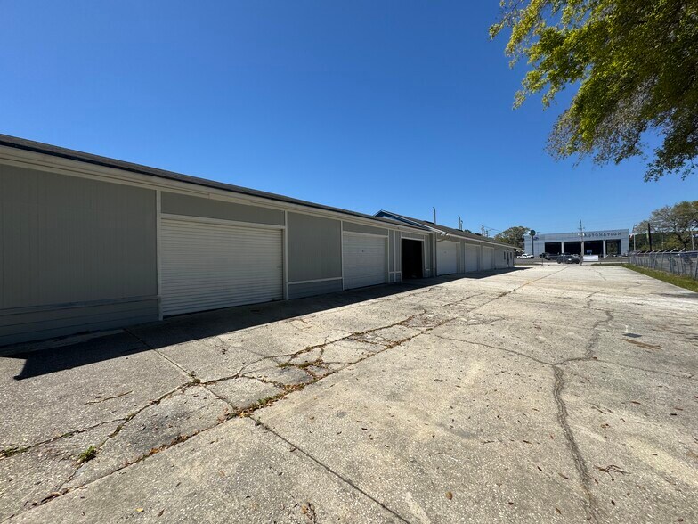 More Photos Of 7727 Blanding Blvd, Jacksonville Auto Repair For Sale