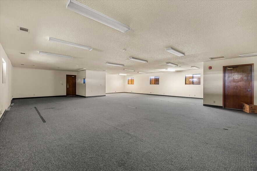 More Photos Of 4555 Valley West Dr, Arcata Medical For Sale