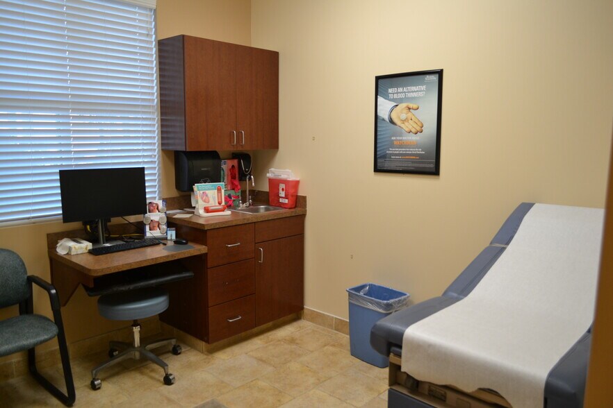 More Photos Of 6606 Stadium Dr, Zephyrhills Medical For Sale