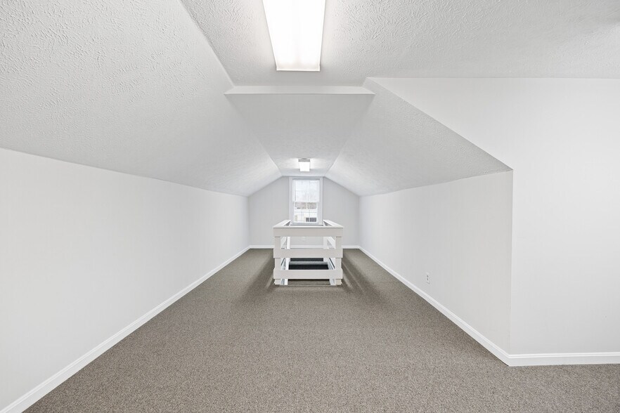 More Photos Of 4734 Dixie Hwy, Louisville Loft Creative Space For Lease