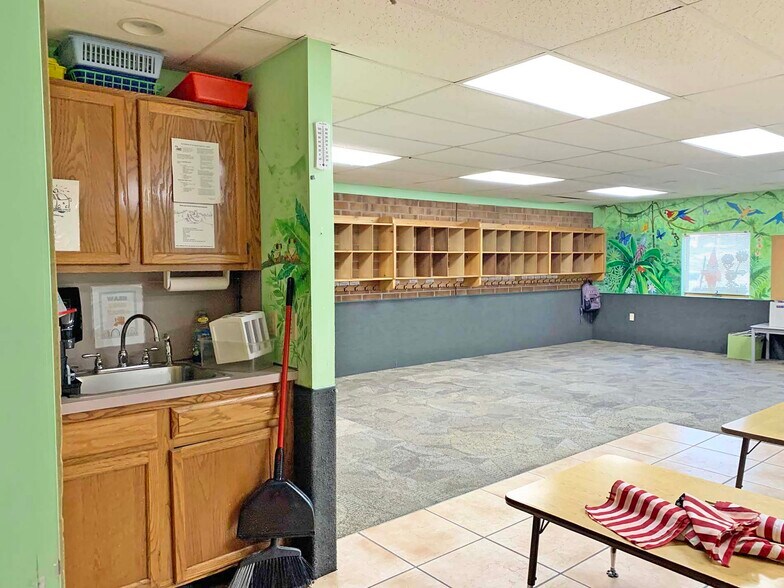 More Photos Of 18 Country Rd, Shavertown Medical For Sale